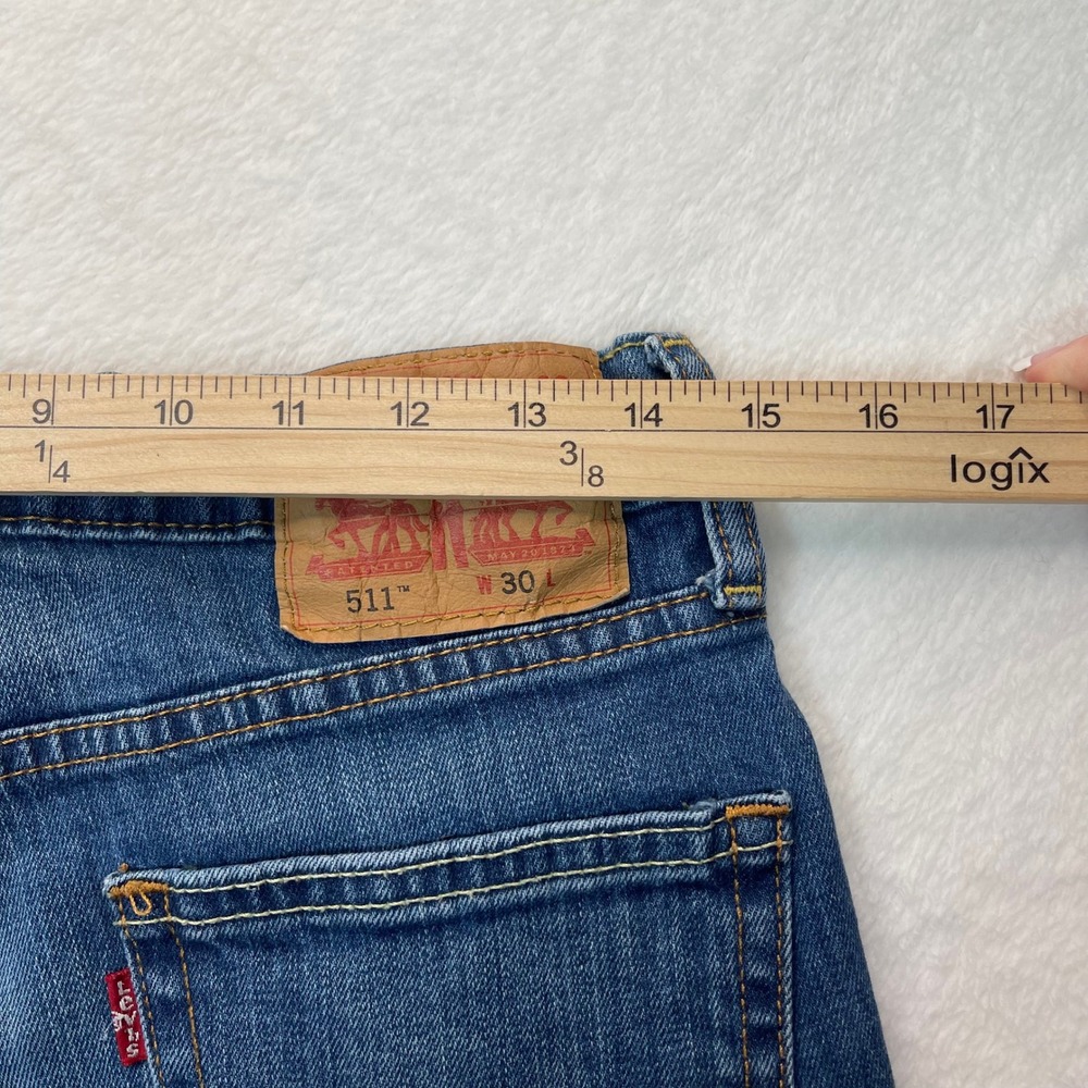 Levis 511 30' Waist Cut Off Denim‎ Shorts sz 10/12 Blue Med Wash Raw Hem Bermuda - Picture 7 of 10